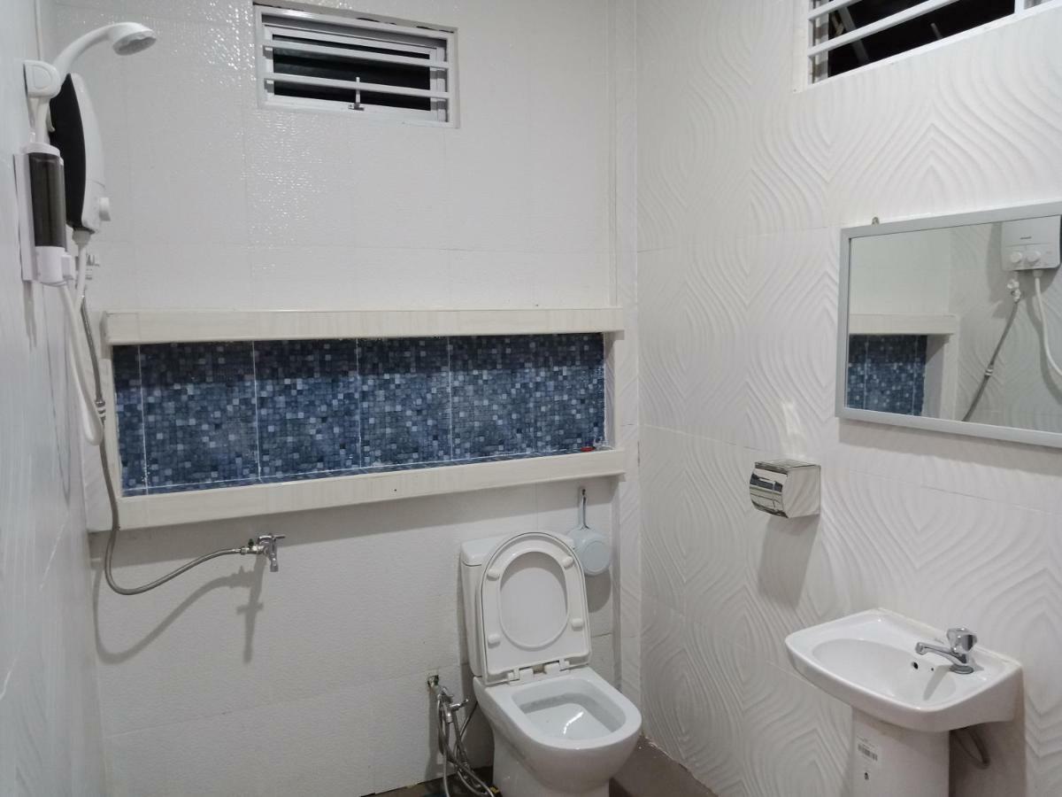 Jazepuri - Jaze 3 Otel Kuching Dış mekan fotoğraf